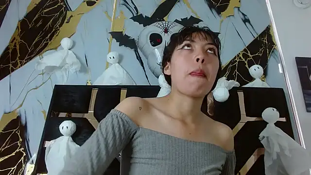 malejahotcs01 online show from 10/20/25, 12:16