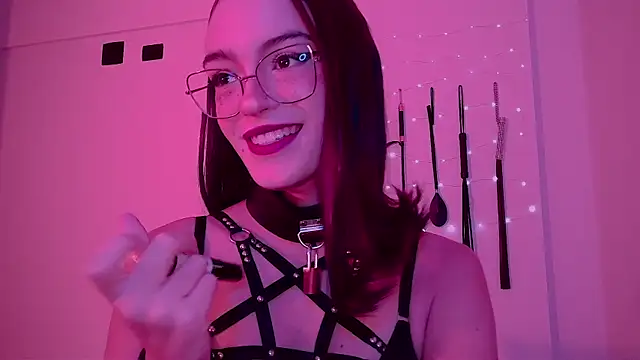 Snapshot of nina_kink chatting on 06/07/26, 09:18 nina kink online show from 06/07/26, 09:18