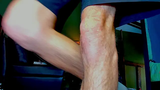 alejo  323   online show from 04/23/26, 03:08