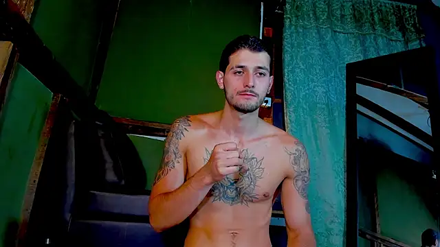 alejo  323   online show from 04/24/26, 03:42