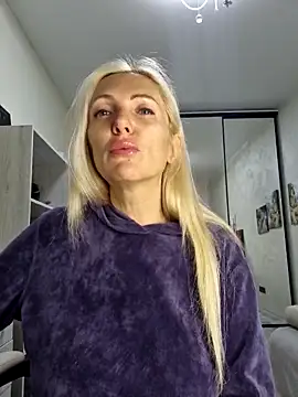 Monna online show from 11/12/25, 06:08