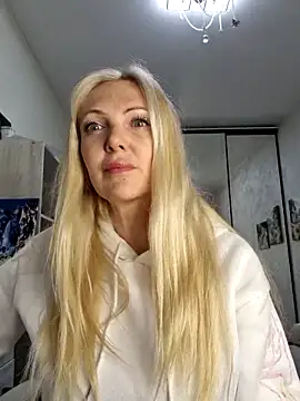 Monna online show from 04/22/26, 05:03