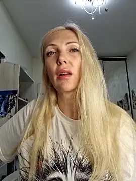 Monna online show from 04/23/26, 02:19