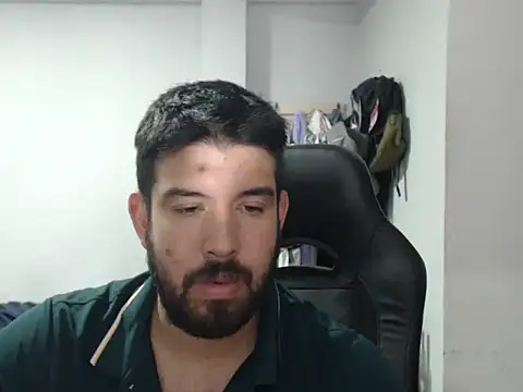 Snapshot of Axel11113 chatting on 09/09/25, 03:06 Axel11113 online show from 09/09/25, 03:06