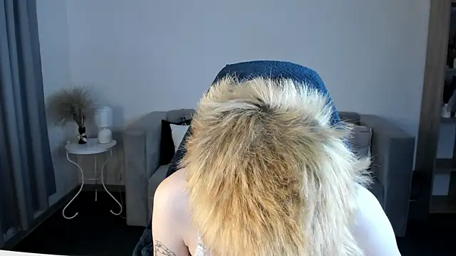 CarolineRichter online show from 09/21/25, 02:24