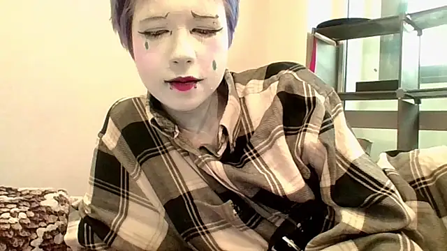 CarolineRichter online show from 10/30/25, 07:43