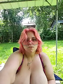 Snapshot of g0lden_are0las89 chatting on 06/27/26, 07:52 g0lden are0las89 online show from 06/27/26, 07:52