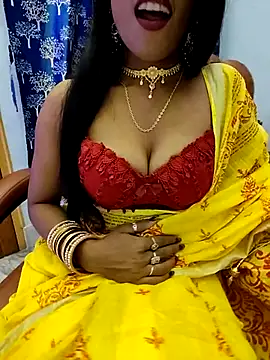 priya 26 online show from 04/26/26, 04:59