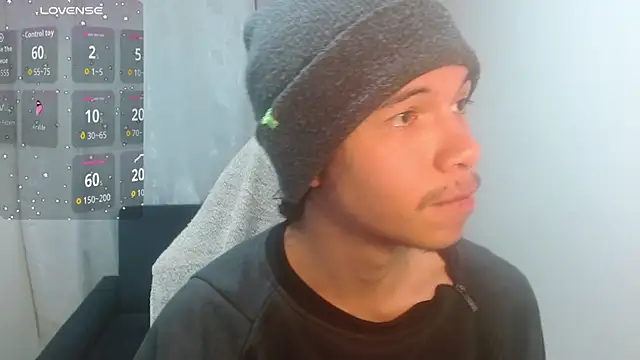 Xoxo Smiles online show from 04/23/26, 04:09