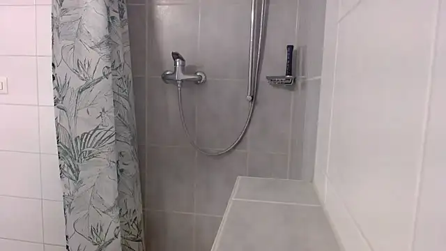 Hijuga online show from 09/17/25, 09:00