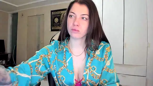 EmiLovsi online show from 02/18/26, 09:33