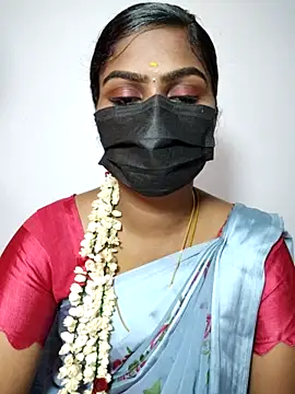 Snapshot of Tamil_Princess12 chatting on 10/16/25, 05:47 Tamil Princess12 online show from 10/16/25, 05:47