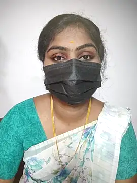 Snapshot of Tamil_Princess12 chatting on 05/05/26, 07:33 Tamil Princess12 online show from 05/05/26, 07:33