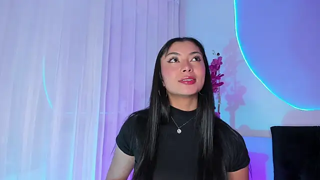  HAANNAH  online show from 12/13/25, 07:53