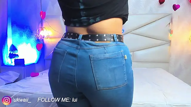 lulukawai16 online show from 02/18/26, 07:10