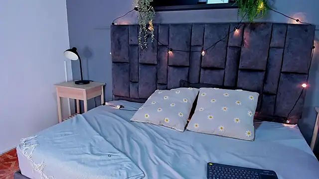 RiriiBrunette   online show from 11/20/25, 07:46