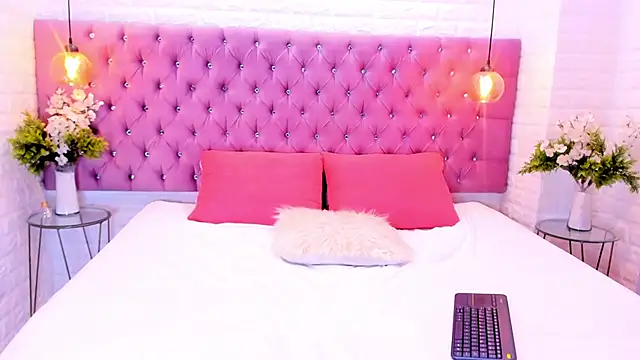 Snapshot of amber_sparkle chatting on 10/08/25, 12:47 amber sparkle online show from 10/08/25, 12:47