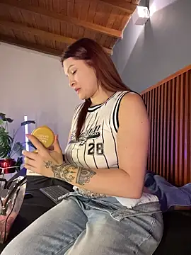 MarilynSmith01 online show from 04/12/26, 08:36