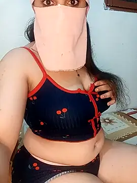 Snapshot of Queen-15 chatting on 10/09/25, 11:36 Queen-15 online show from 10/09/25, 11:36