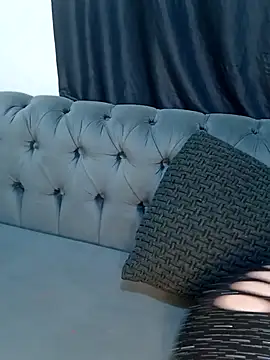 Snapshot of Queen-15 chatting on 11/23/25, 05:29 Queen-15 online show from 11/23/25, 05:29