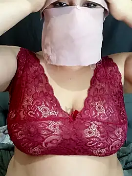 Queen-15 online show from 03/25/26, 12:49