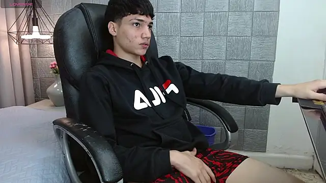 SamBlack  online show from 04/11/26, 08:02