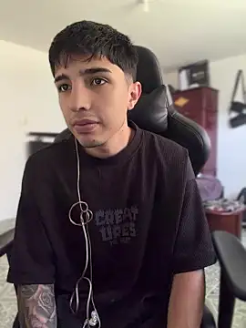 Snapshot of pabonsito chatting on 07/25/26, 08:39 pabonsito online show from 07/25/26, 08:39