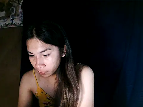 Snapshot of Asian_PrettyAle chatting on 09/21/25, 12:29 Asian PrettyAle online show from 09/21/25, 12:29