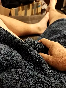 Snapshot of hubbyfun19 chatting on 10/09/25, 03:48 hubbyfun19 online show from 10/09/25, 03:48