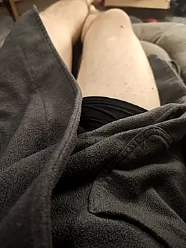 Snapshot of hubbyfun19 chatting on 11/16/25, 06:41 hubbyfun19 online show from 11/16/25, 06:41