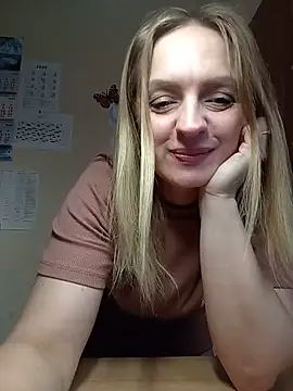 Snapshot of Ami_Foxy chatting on 05/19/26, 09:48 Ami Foxy online show from 05/19/26, 09:48
