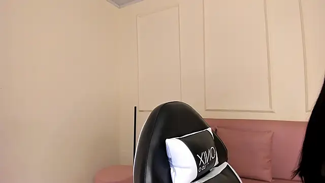 Snapshot of Lilily_lv chatting on 09/20/25, 12:17 Lilily lv online show from 09/20/25, 12:17