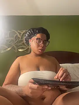 caramel  cremes online show from 11/06/25, 02:34