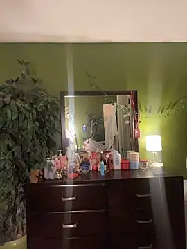 caramel  cremes online show from 11/16/25, 01:44