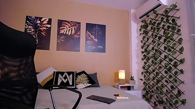 ChristopherBlack  online show from 02/19/26, 01:29