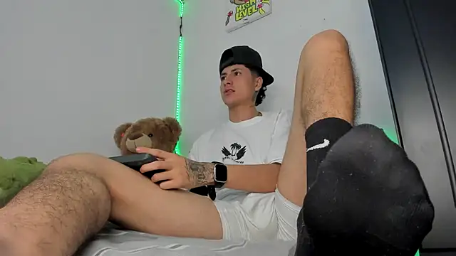 Mateo Escobar online show from 12/16/25, 09:36