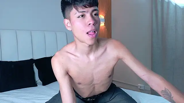 MaxiWildd online show from 03/12/26, 01:17