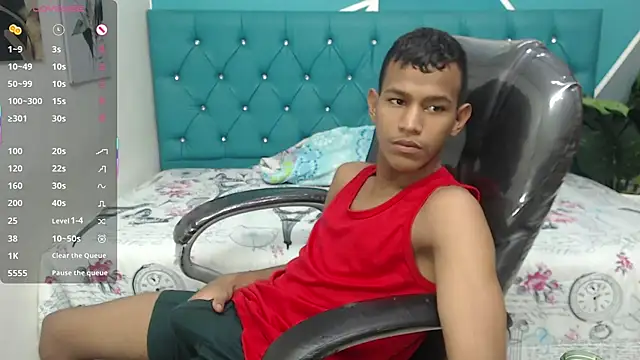 Snapshot of Rory_castro chatting on 09/19/25, 10:54 Rory castro online show from 09/19/25, 10:54