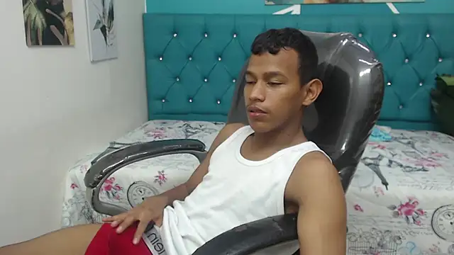 Snapshot of Rory_castro chatting on 09/28/25, 10:59 Rory castro online show from 09/28/25, 10:59