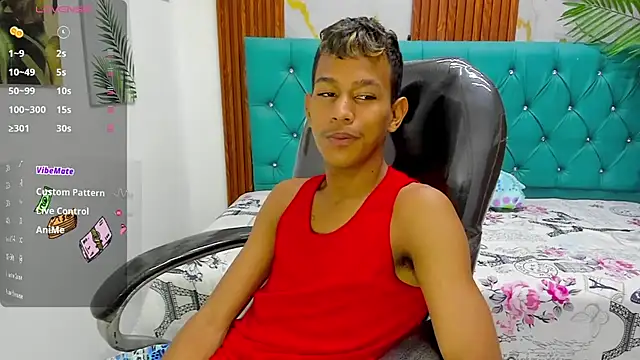 Snapshot of Rory_castro chatting on 12/14/25, 10:36 Rory castro online show from 12/14/25, 10:36