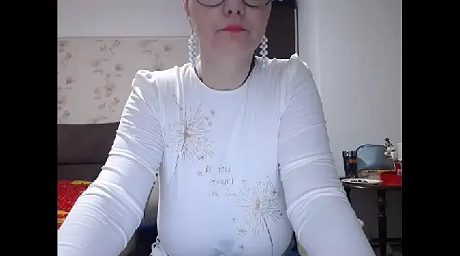 Snapshot of Mary_x chatting on 02/11/25, 03:50 Mary x online show from 02/11/25, 03:50