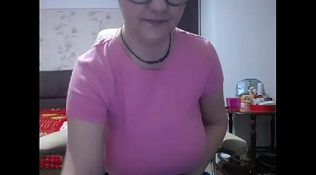 Snapshot of Mary_x chatting on 03/12/25, 03:46 Mary x online show from 03/12/25, 03:46