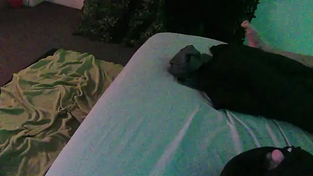 Wir2002Paar online show from 11/23/25, 09:09