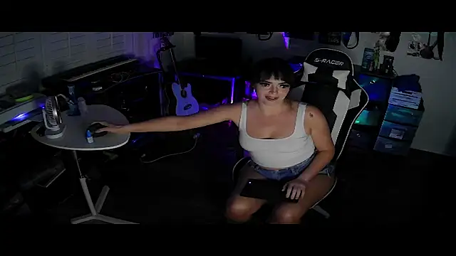 TheSlutMuffin online show from 12/04/25, 07:28