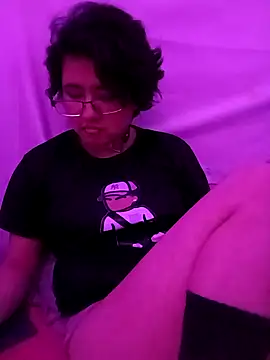 Snapshot of Ftm_Bunny chatting on 11/15/25, 10:12 Ftm Bunny online show from 11/15/25, 10:12