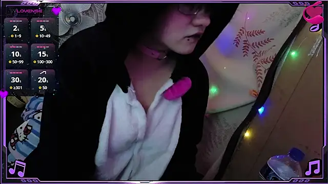 Snapshot of Ftm_Bunny chatting on 05/24/26, 12:32 Ftm Bunny online show from 05/24/26, 12:32