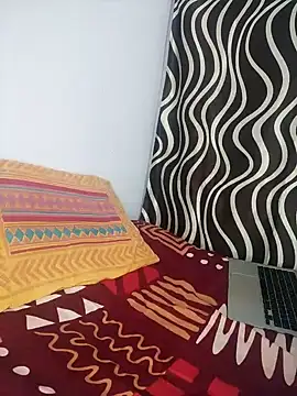 Snapshot of Sweetfucker_ chatting on 11/16/25, 08:20 Sweetfucker online show from 11/16/25, 08:20