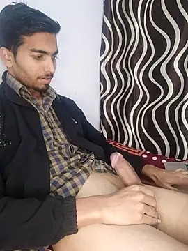 Snapshot of Sweetfucker_ chatting on 11/19/25, 08:36 Sweetfucker online show from 11/19/25, 08:36