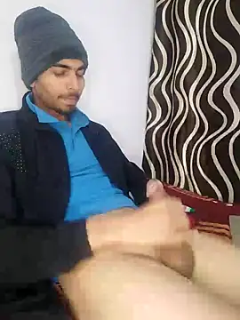 Snapshot of Sweetfucker_ chatting on 12/05/25, 08:34 Sweetfucker online show from 12/05/25, 08:34