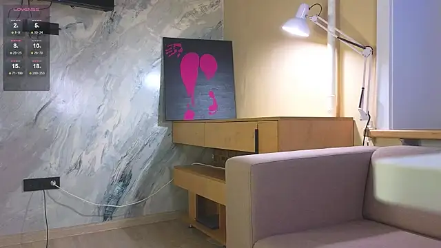 miss bubbles  online show from 10/08/25, 12:30